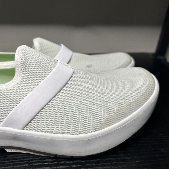 OOFOS OOmg eeZee Low Mesh Womens Size 9 White Slip On Recovery Shoes - Picture 3 of 14